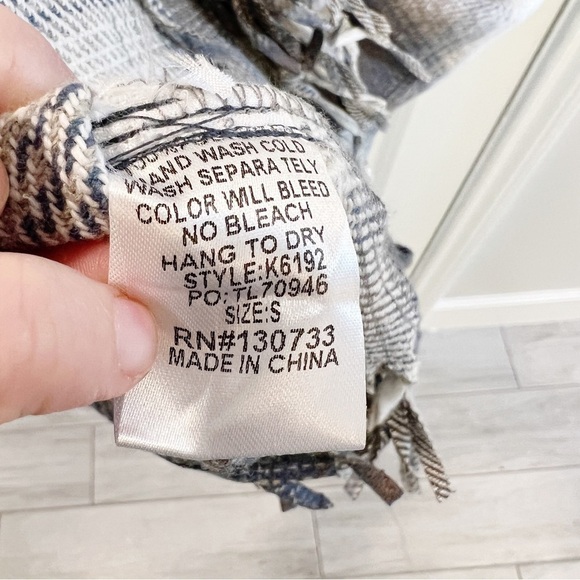 Umgee Plaid Fringe Hem Long Jacket  blue and cream sz Small - Picture 8 of 8